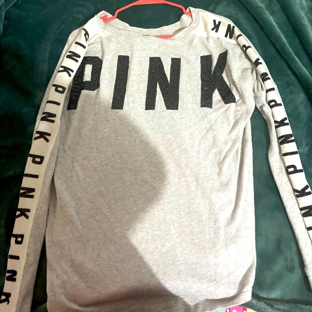 Long sleeve grey and white shirt barley used